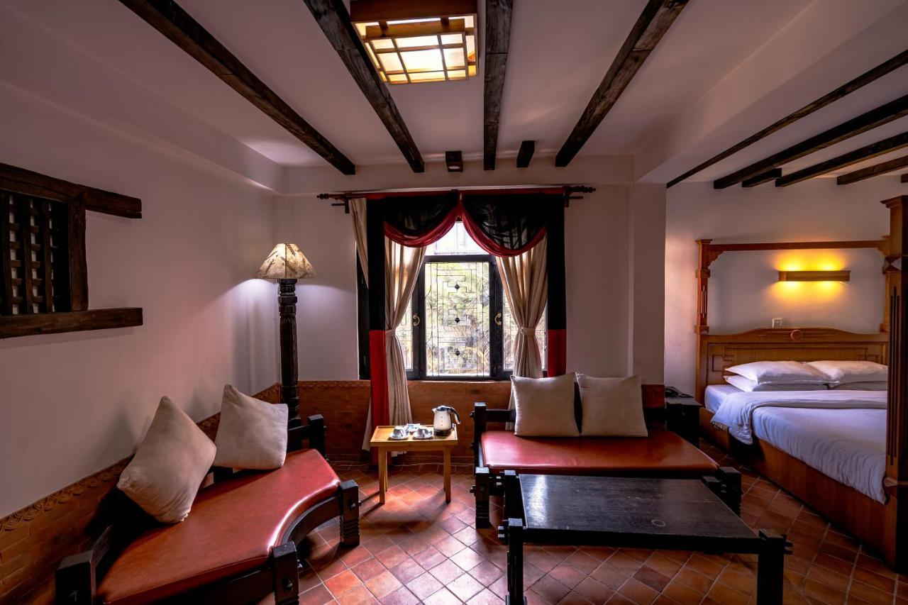 Hotel Ganesh Himal Катманду Екстер'єр фото
