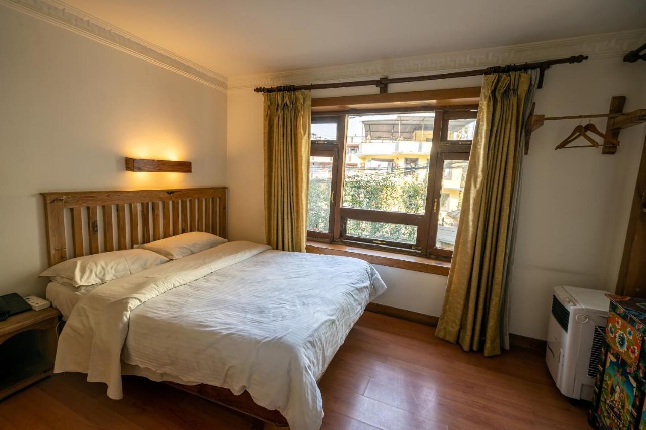 Hotel Ganesh Himal Катманду Екстер'єр фото