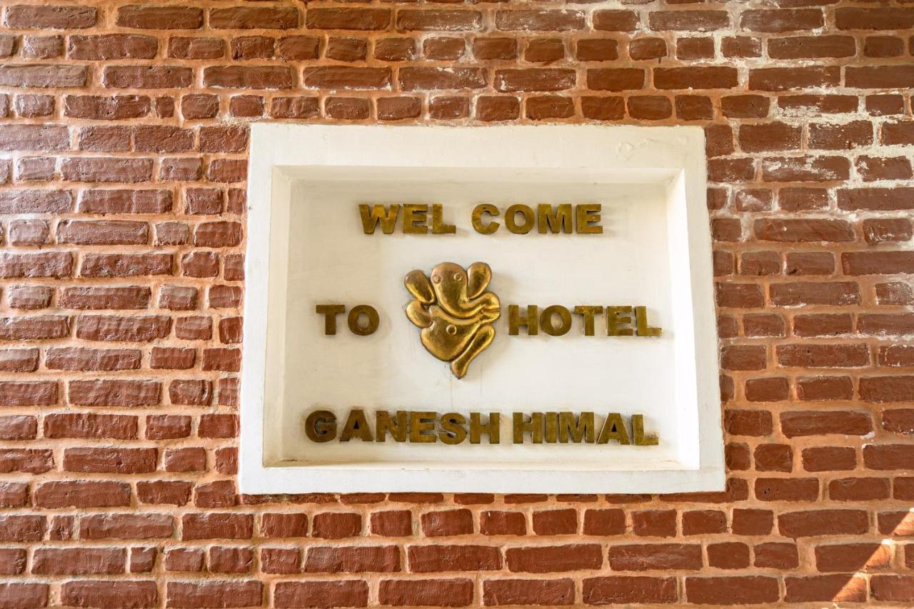 Hotel Ganesh Himal Катманду Екстер'єр фото