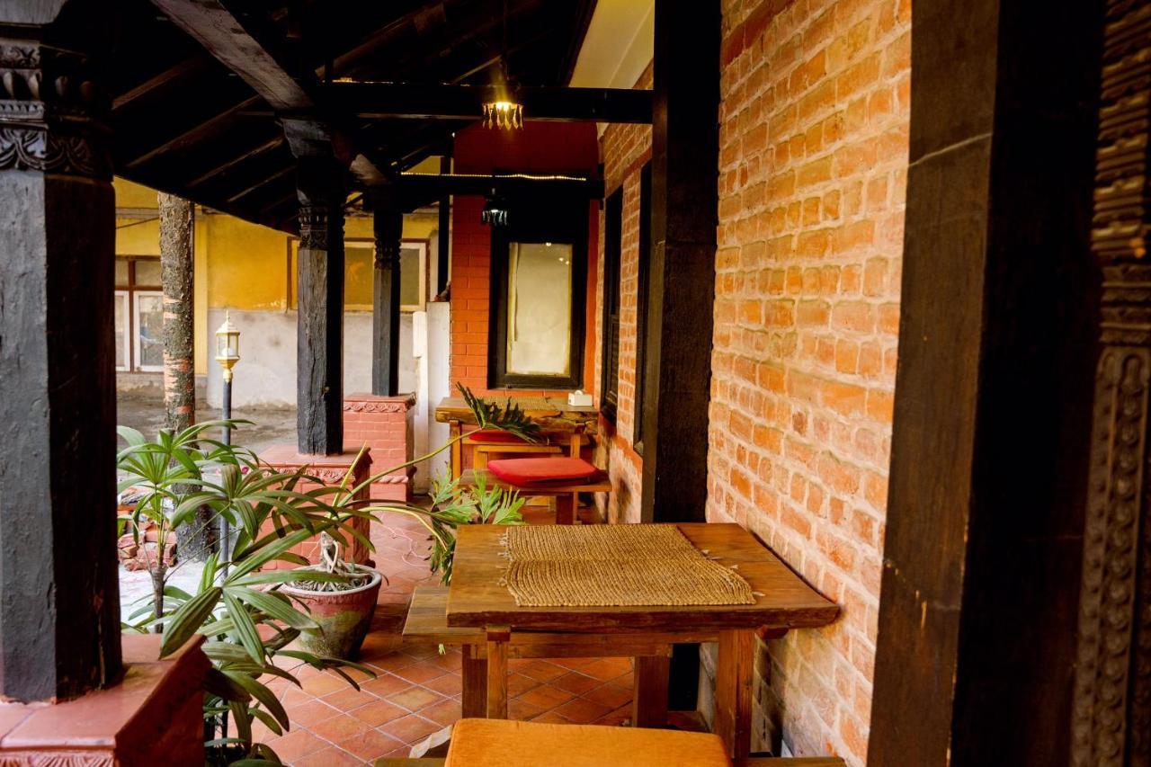Hotel Ganesh Himal Катманду Екстер'єр фото