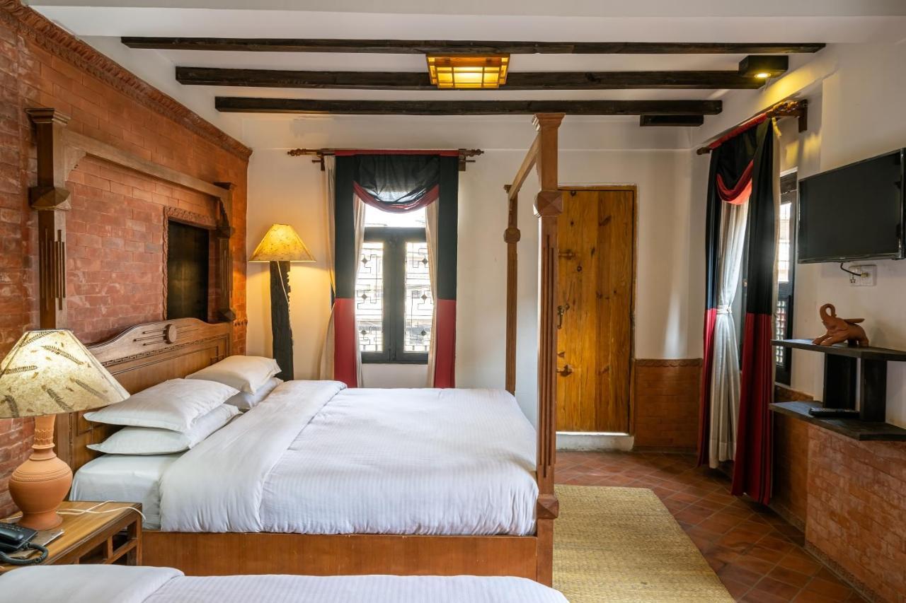 Hotel Ganesh Himal Катманду Екстер'єр фото