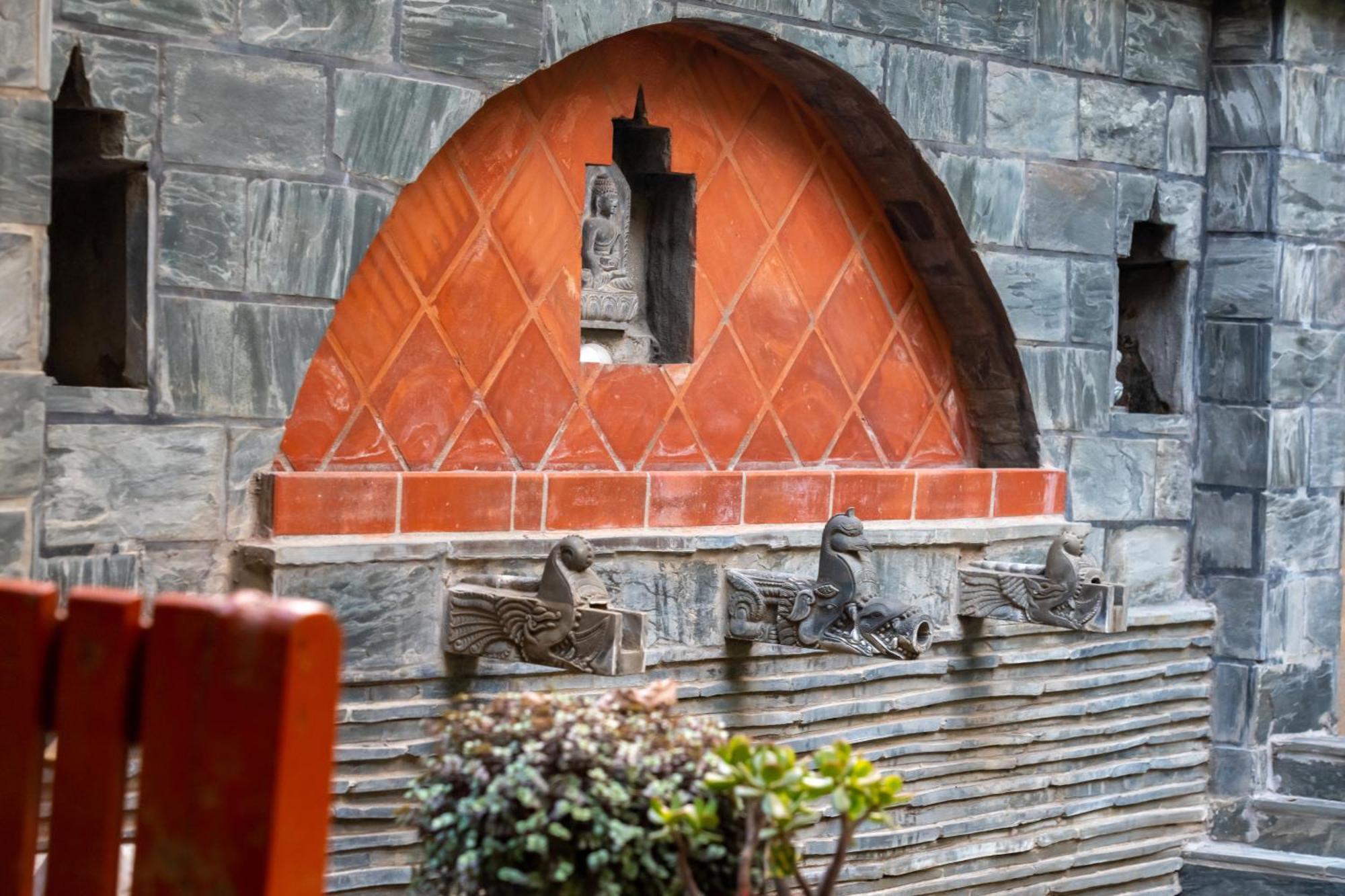 Hotel Ganesh Himal Катманду Екстер'єр фото