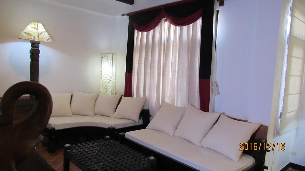 Hotel Ganesh Himal Катманду Екстер'єр фото