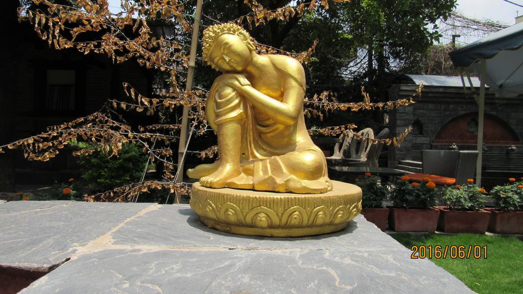 Hotel Ganesh Himal Катманду Екстер'єр фото