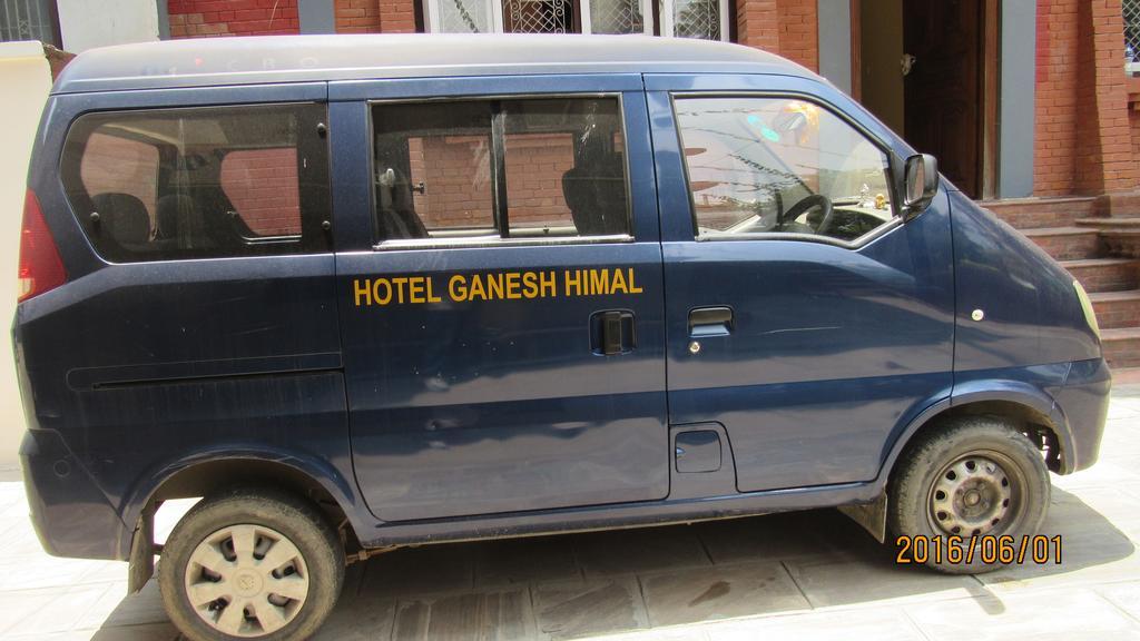 Hotel Ganesh Himal Катманду Екстер'єр фото